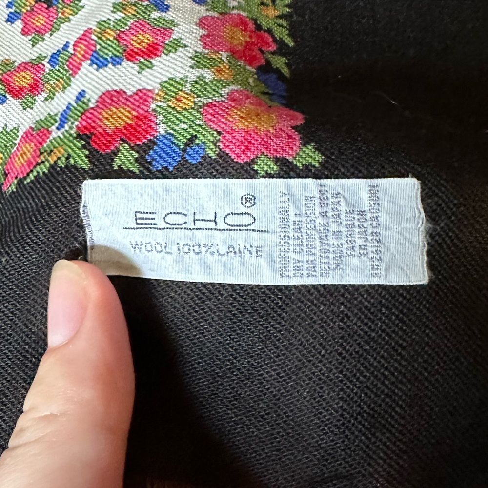 Club 7 Echo 100% Wool Laine Scarf